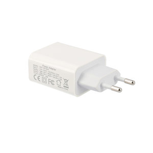 LAMTECH QUICK CHARGER 18W QC3.0 AND TYPE-C OUTPUT WHITE