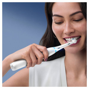 Oral-B Ηλεκτρική Οδοντόβουρτσα iO Series 8 Λευκή - 81769542