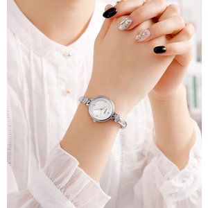 SKMEI γυναικείο ρολόι 1409SI με μεταλλικό μπρασελέ, 28mm, 3 ATM, ασημί